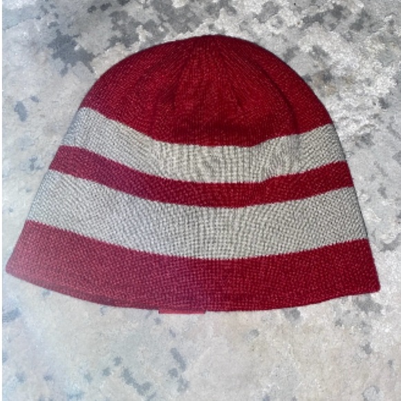 Washington capitals beanie - Picture 2 of 3